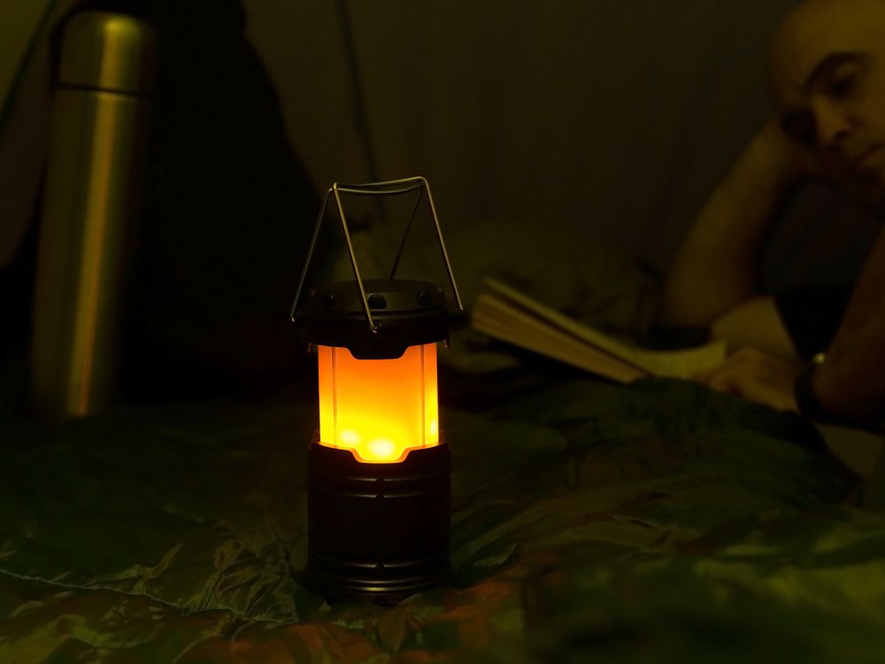 Кемпинговый фонарь с имитацией пламени Lindau Flame, черный Кемпинговый фонарь с имитацией пламени Lindau Flame, черный