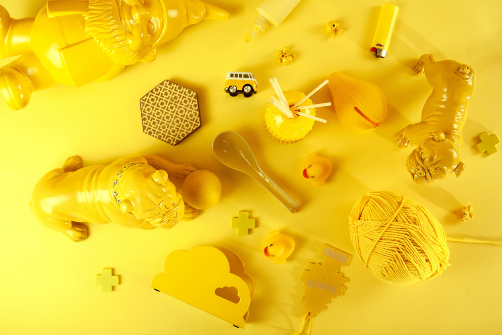 yellow souvenirs